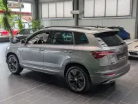 Gebraucht Skoda Karoq SportLine 190 PS (139 kW) 2023 Grau SUV