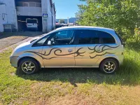 Gebraucht Opel Meriva 90 PS (66 kW) 2007 Starsilber iii m2 Van / Kleinbus