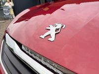 Gebraucht Peugeot 308 Style 110 PS (80 kW) 2016 Rot Limousine