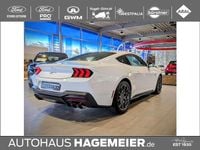 Neu Ford Mustang GT Fastback 446 PS (328 kW) 2025 Oxford white Coupé