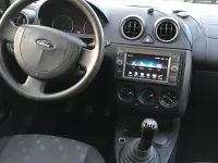 Gebraucht Ford Fiesta 70 PS (51 kW) 2005 Silber Kleinwagen
