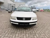 Gebraucht VW Passat 90 PS (66 kW) 2000 Weiß Limousine