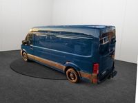Second-hand VW Crafter 140 CP (102 kW) 2024 Albastru Van
