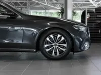 Gebraucht Mercedes E200 Avantgarde 204 PS (150 kW) 2025 Grau Limousine