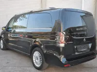 Gebraucht Mercedes V300 Avantgarde 237 PS (174 kW) 2024 Schwarz Van / Kleinbus