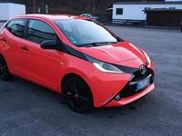 Gebraucht Toyota Aygo 70 PS (51 kW) 2014 Orange Kleinwagen