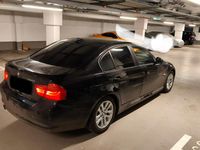 Gebraucht BMW 320 125 PS (91 kW) 2009 Schwarz Limousine
