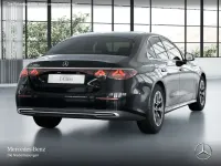 Gebraucht Mercedes E200 Avantgarde 163 PS (119 kW) 2026 Schwarz Limousine