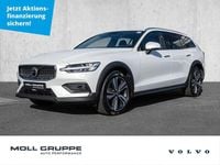 Gebraucht Volvo V60 CC Plus 197 PS (144 kW) 2024 Crystal white pearl / metallic Kombi
