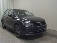 Gebraucht VW Tiguan Life 150 PS (110 kW) 2022 Schwarz SUV