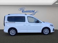 Gebraucht Ford Tourneo Connect Titanium 114 PS (83 kW) 2023 Frostweiß Van / Kleinbus