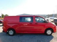 Nouă Ford Transit Custom 136 CP (100 kW) 2026 Roșu Monovolum