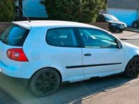 Gebraucht VW Golf V 75 PS (55 kW) 2006 Weiß Kleinwagen