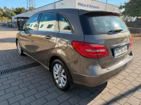 Gebraucht Mercedes B180 122 PS (89 kW) 2013 Gold Kleinwagen