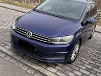 Gebraucht VW Touran Comfortline 150 PS (110 kW) 2019 Blau Van / Kleinbus