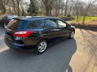 Usado Ford Focus 116 CV (85 kW) 2012 Negro Familiar