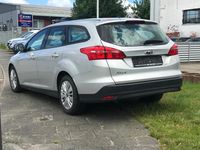 Gebraucht Ford Focus 120 PS (88 kW) 2016 Silber Kombi