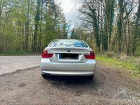 Gebraucht BMW 320 163 PS (119 kW) 2006 Silber Limousine