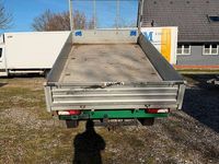 Gebraucht Mercedes Sprinter 170 PS (125 kW) 2023 Grün Van