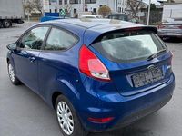 Gebraucht Ford Fiesta 60 PS (44 kW) 2015 Blau Kleinwagen