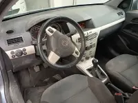 Usado Opel Astra 105 HP (77 kW) 2007 Sedan