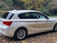 Gebraucht BMW 120 Advantage 184 PS (135 kW) 2018 Weiß Kleinwagen