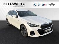 Gebraucht BMW 520 M Sport 208 PS (152 kW) 2025 Mineralweiss metallic Kombi