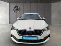 Gebraucht Skoda Scala Ambition 95 PS (69 kW) 2023 Weiß Kleinwagen
