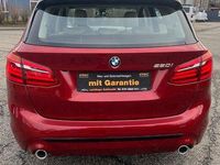 Gebraucht BMW 220 Luxury Line 192 PS (141 kW) 2019 Flamencorot brillanteffekt met Kombi