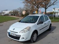 Gebraucht Renault Clio III 75 PS (55 kW) 2009 Weiß Limousine