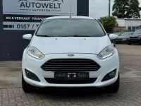 Gebraucht Ford Fiesta Titanium 125 PS (91 kW) 2017 Weiß Kleinwagen