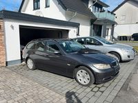 Gebraucht BMW 320 163 PS (119 kW) 2006 Grau Kombi