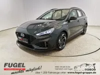 Neu Hyundai i30 N Line 140 PS (102 kW) 2025 Cypress green met. Kombi