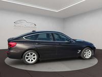 Second-hand BMW 320 Advantage 163 CP (119 kW) 2017 Maro Berlinǎ