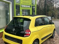 Używany Renault Twingo Liberty 71 KM (52 kW) 2016 Żółty Hatchback