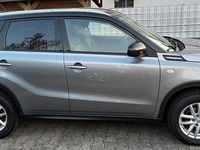 Gebraucht Suzuki Vitara 111 PS (81 kW) 2019 Grau SUV