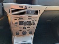 Gebraucht Opel Astra Catch Me 120 PS (88 kW) 2007 Silber Limousine