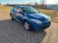 Gebraucht Renault Mégane Luxe 131 PS (96 kW) 2012 Blau Limousine