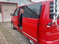 Gebraucht VW Multivan 199 PS (146 kW) 2018 Rot Van / Kleinbus