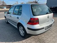 Second-hand VW Golf IV 75 CP (55 kW) 2001 Argintiu Berlinǎ