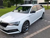 Gebraucht Skoda Superb SportLine 190 PS (139 kW) 2024 Weiß Kombi