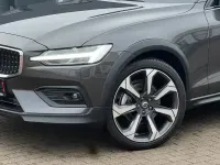 Gebraucht Volvo V60 CC Ultimate 197 PS (144 kW) 2023 Grau Kombi