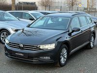 Gebraucht VW Passat 150 PS (110 kW) 2022 Grau Limousine