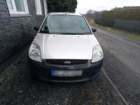 Gebraucht Ford Fiesta 60 PS (44 kW) 2005 Silber Kleinwagen