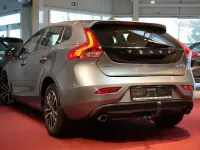 Gebraucht Volvo V40 Momentum 150 PS (110 kW) 2016 Grau Limousine