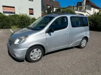 Gebraucht Toyota Yaris Verso 86 PS (63 kW) 2002 Silber Van / Kleinbus