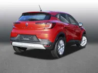 Używany Renault Captur Evolution 140 KM (102 kW) 2023 Czerwony SUV
