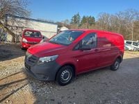 Gebraucht Mercedes Vito 114 PS (83 kW) 2016 Rot Van