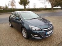 Gebraucht Opel Astra Edition 140 PS (102 kW) 2015 Grün Limousine