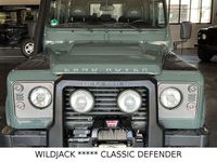 Gebraucht Land Rover Defender SE 122 PS (89 kW) 2012 Grün SUV